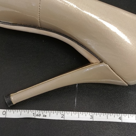 Stuart Weitzman Logoflame Silk Aniline Nude Heels - Picture 6 of 8